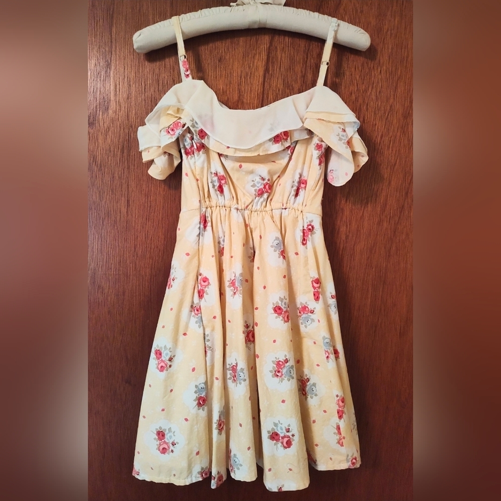 Floral Ruffle Off-Shoulder Mini Dress - Yellow - Picture 2 of 3